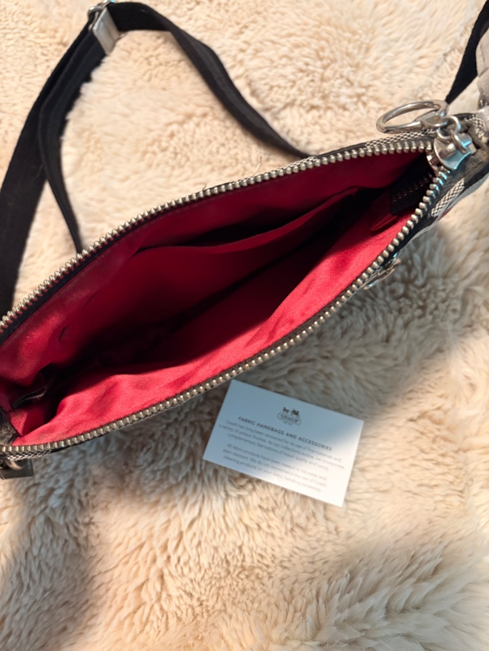Small cross body Coach Purse - Picture 2 of 3